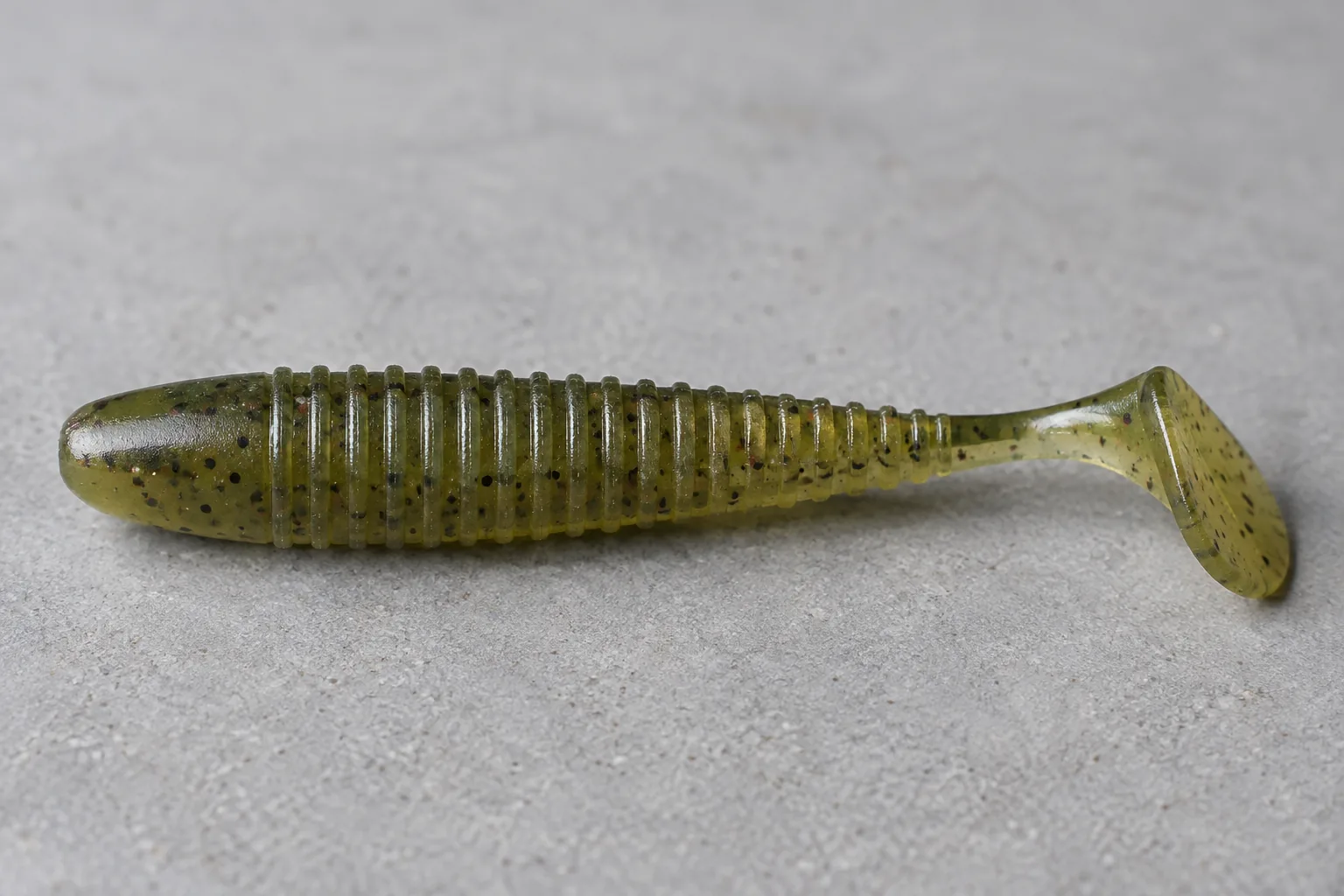 Gummifisch mit Schaufelschwanz in Nahaufnahme